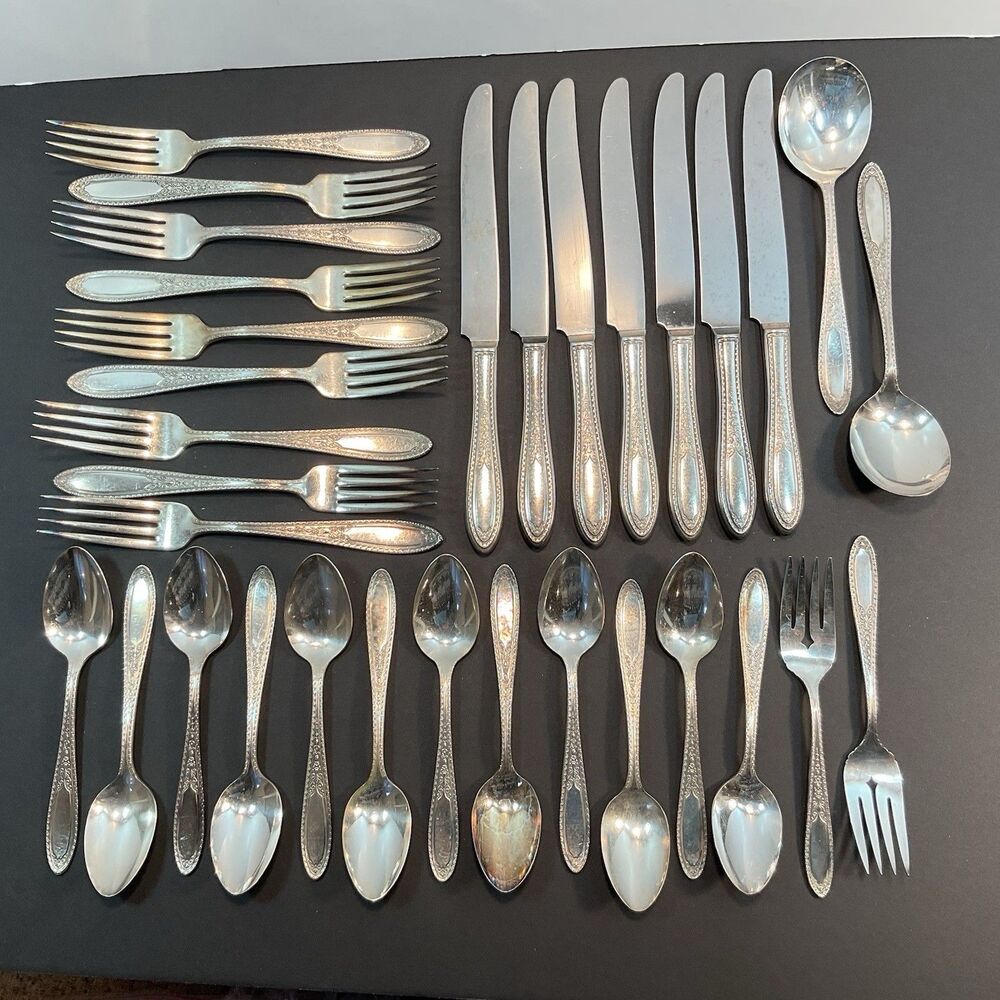 32 Pc Vtg Ramona-Lakewood-Brentwood Silverplate 1928 Oneida Flatware No Monogram